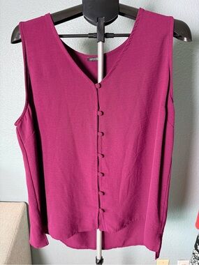 Papermoon Sleeveless Button-Front Women's Top in Deep Magenta